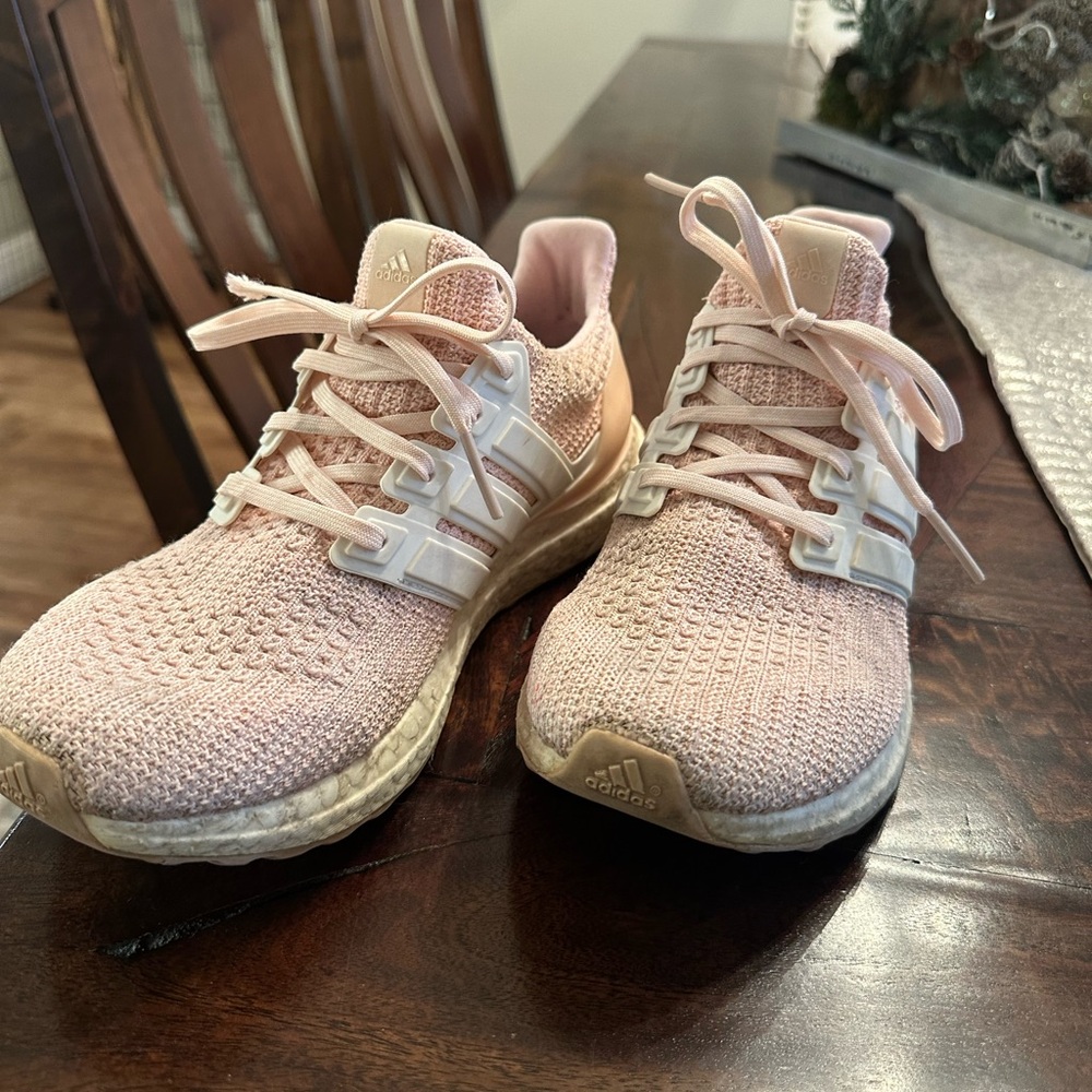 Adidas Ultra Boost Women’s Size 7